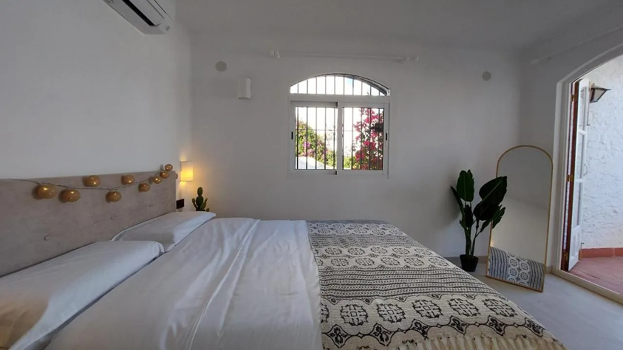 New Boho Home With Balcony, Private Garden And Communal Pool Nerja 0*,